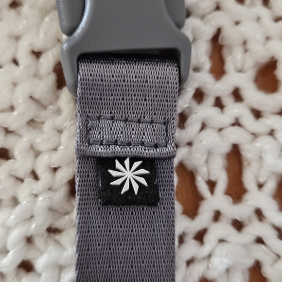 Athleta Gray All About Crossbody Belt Bag - Picture 9 of 12